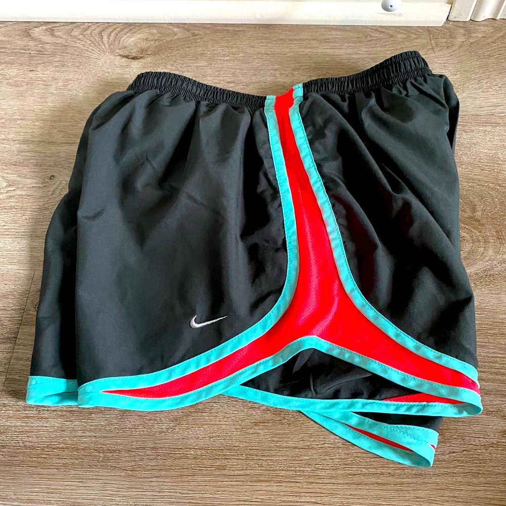 Nike DriFit Running Shorts - WOMENS MEDIUM